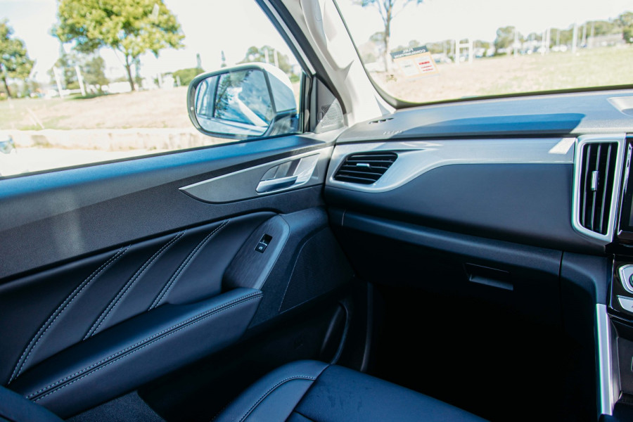 2025 MY24 GWM Ute NPW Cannon Premium CC Cab Chassis Image 32