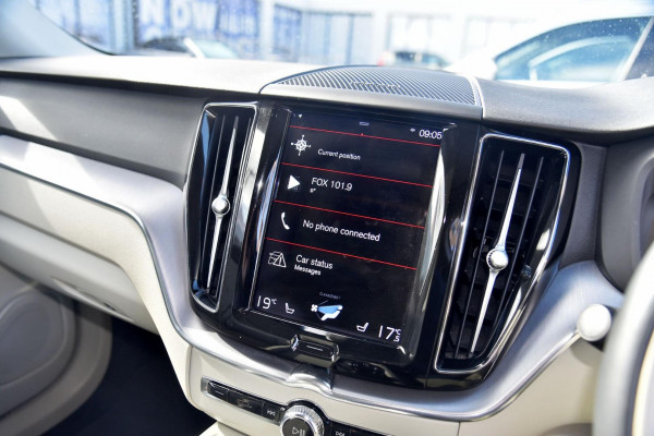 2020 MY21 Volvo XC60 UZ T5 Momentum SUV Image 17