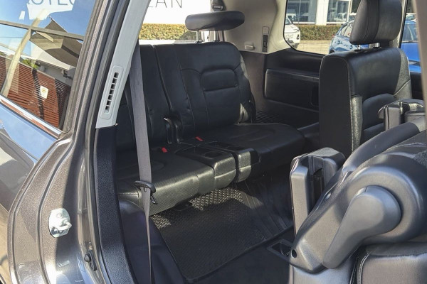 2019 Toyota LandCruiser VDJ200R VX SUV Image 29