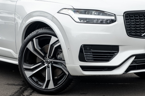 2024 Volvo XC90 L Series Recharge Ultimate T8 Plug-In Hybrid SUV Image 6