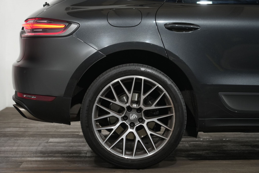2021 Porsche Macan SUV