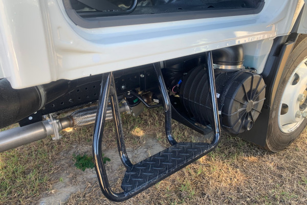 2026 Isuzu NPR Cab Chassis Image 18