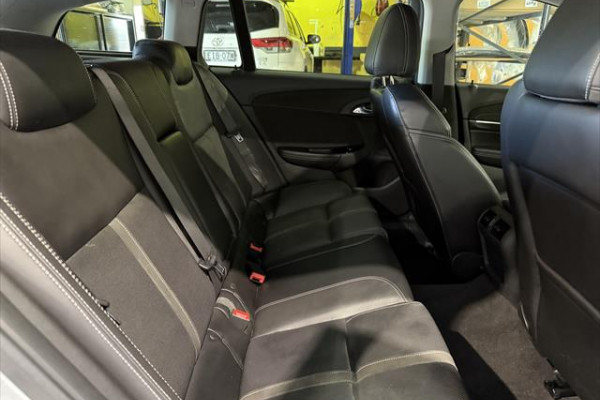 2016 Holden Commodore VF Series II SS Black Wagon Image 5