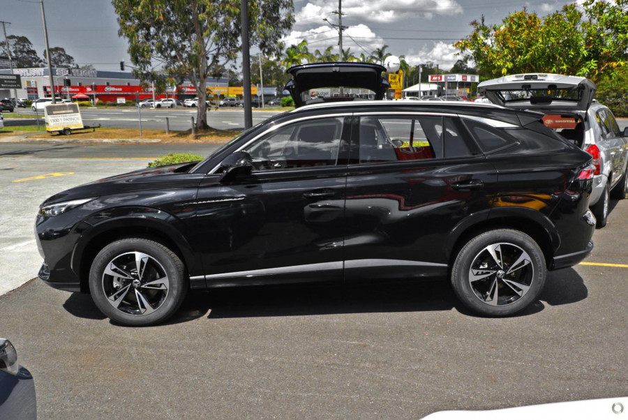 2024 MY24.5 MG HS AS33 Vibe SUV Image 6