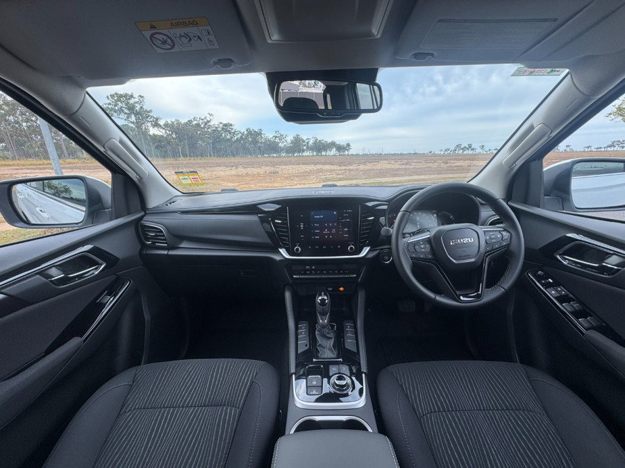 2026 Isuzu MU-X RJ LS-U SUV Image 11