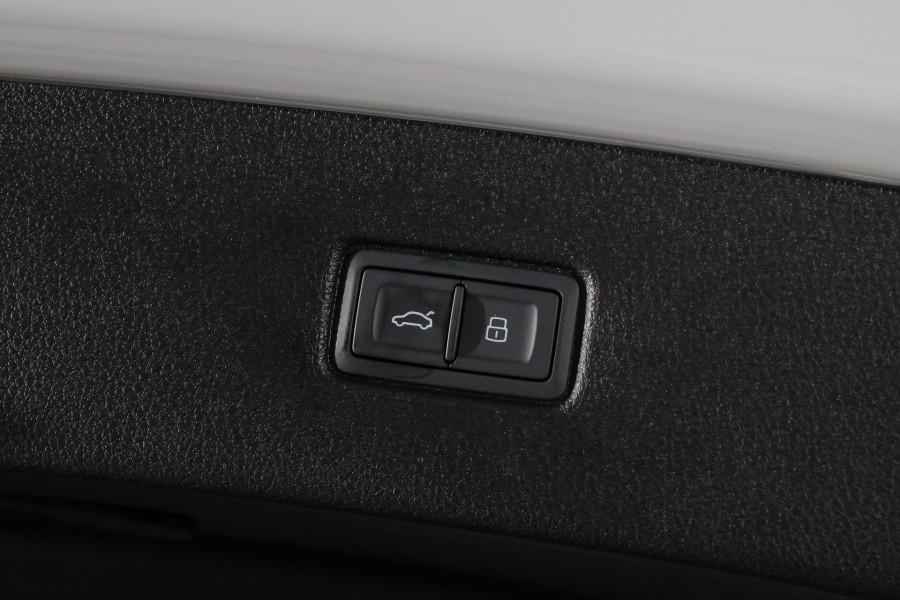 2026 MY25 Audi Q7 4M TDI 210kW S line SUV