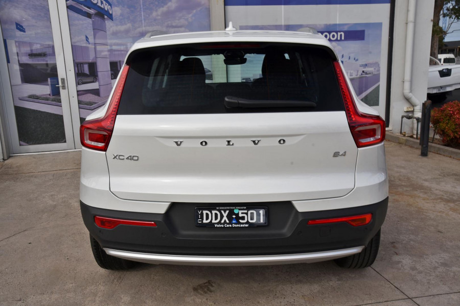 2024 MY25 Volvo XC40 XZ Plus B4 SUV Image 16