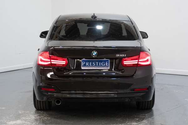 2016 BMW 3 Series 18i Sport Line Sedan Image 9