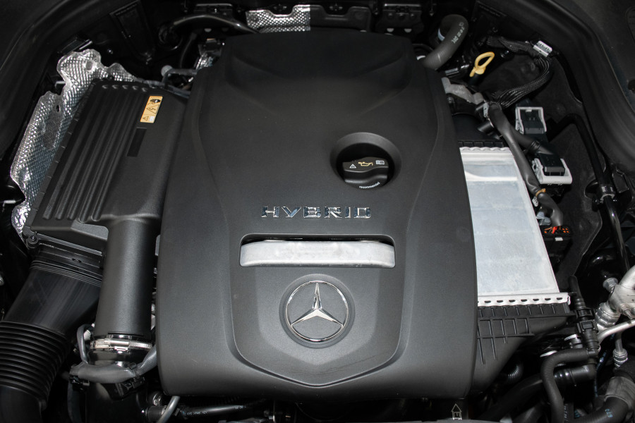 2022 Mercedes-Benz GLC-Class GLC300 e SUV Image 24