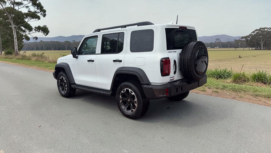 2026 GWM Tank 300 P01 Ultra Hi4-T PHEV SUV Image 5