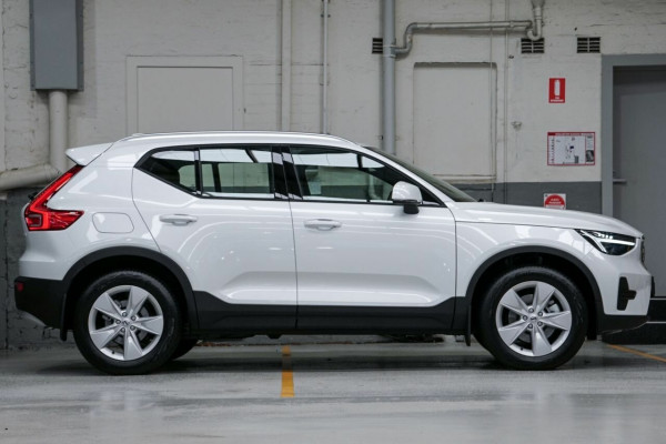 2025 MY26 Volvo XC40 XZ Plus B4 SUV Image 16