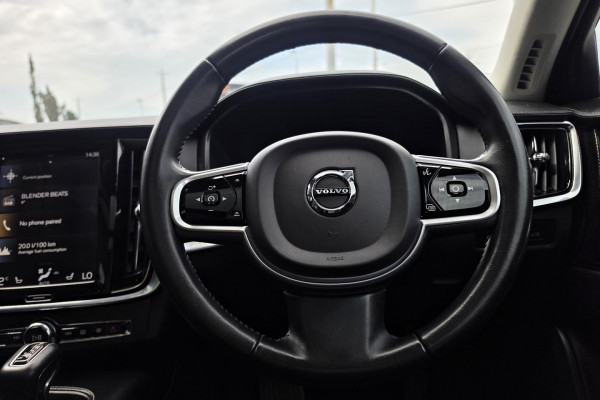 2019 Volvo V90 Cross Country P Series D5 Wagon Image 22