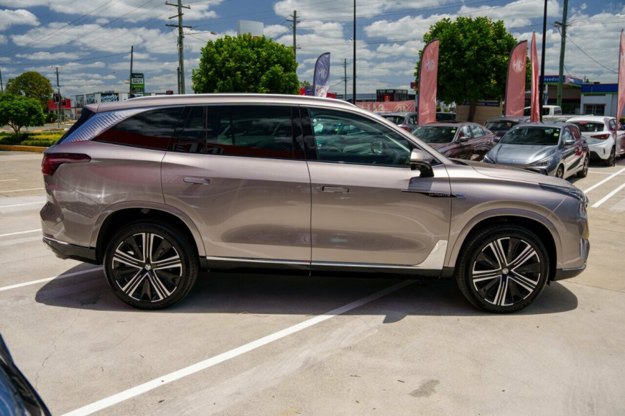 2025 MG QS IS31 Essence SUV Image 4