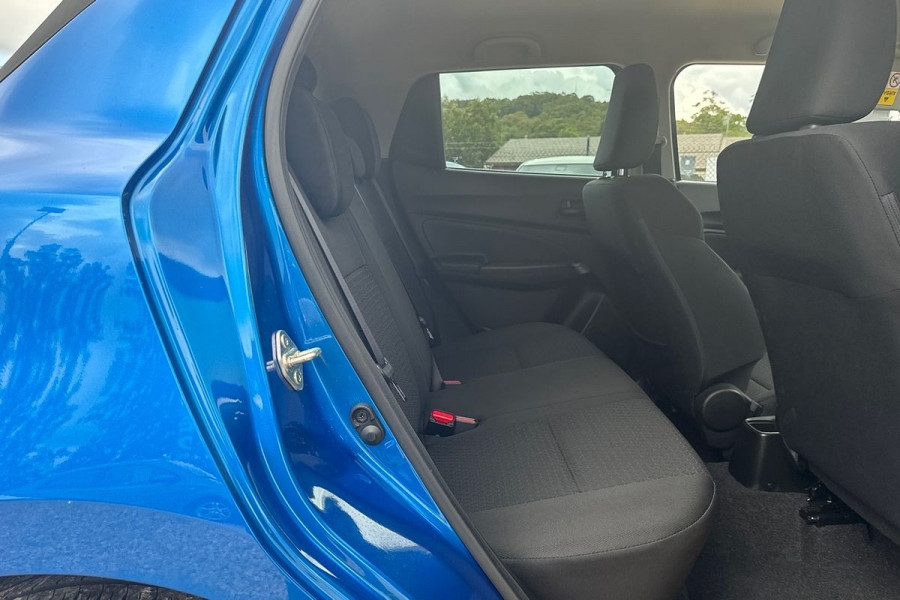 2024 Suzuki Swift AZ Series II GL Hatch Image 8