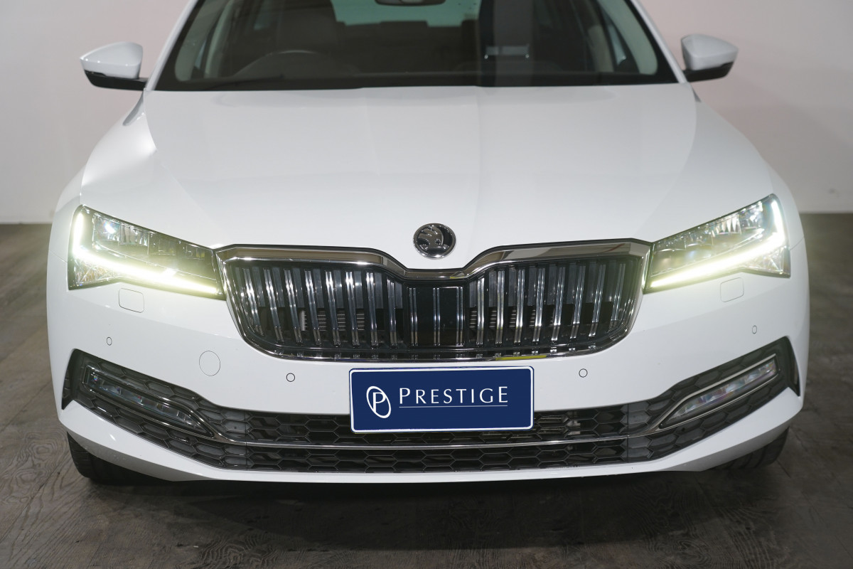 2022 Skoda Superb Style SUV Image 3