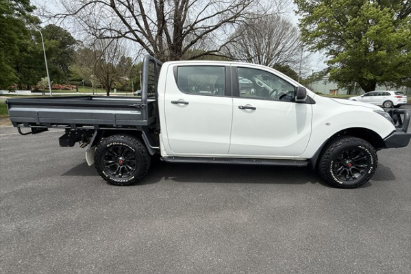 2018 Mazda BT-50 UR XT Cab Chassis Image 2