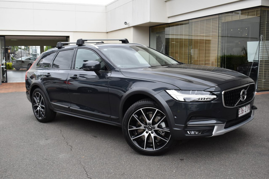 2019 Volvo V90 Cross Country P Series D5 Wagon Image 1