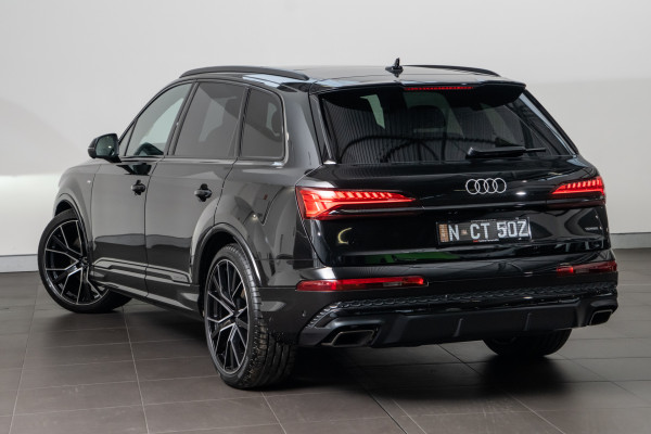2026 MY25 Audi Q7 4M TFSI 250kW S line SUV image 2