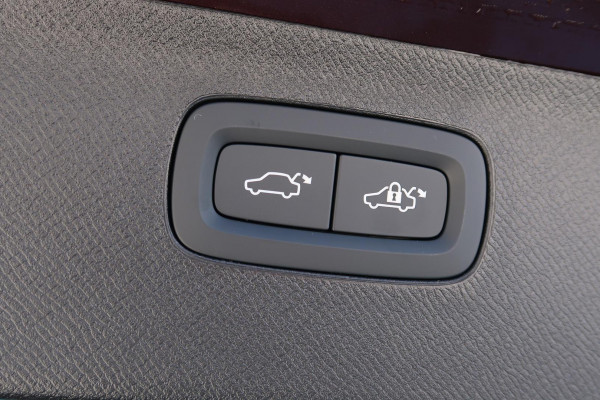 2025 MY26 Volvo XC90 L Series Plus T8 Plug-in Hybrid Dark SUV Image 29