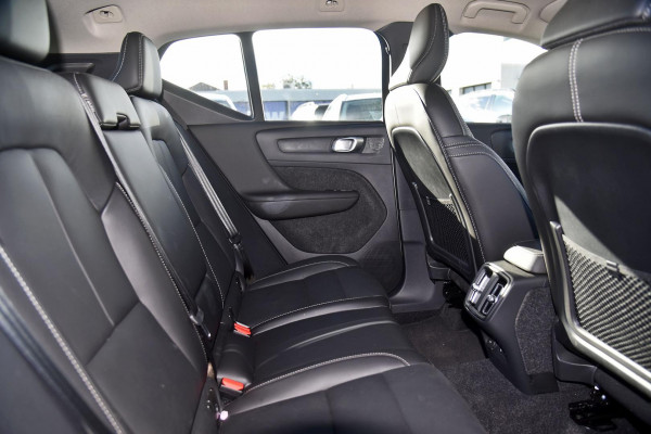 2025 Volvo XC40 XZ Plus B4 SUV Image 11