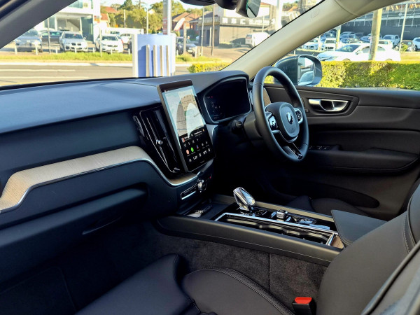 2026 Volvo XC60 UZ Plus B5 Bright SUV image 15