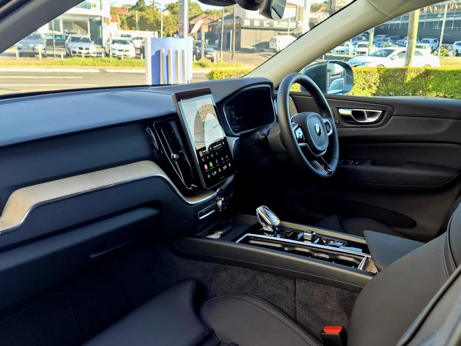 2025 MY26 Volvo XC60 UZ Plus B5 Bright SUV Image 15