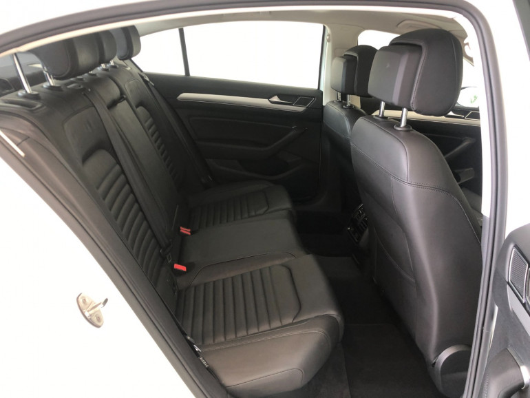 2018 Volkswagen Passat 3C (B8) Turbo 132TSI Comfortline Sedan Image 14