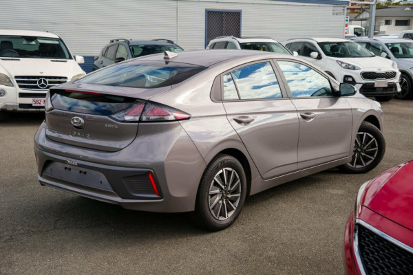 2022 Hyundai IONIQ AE.V4 Electric Elite Coupe Image 2