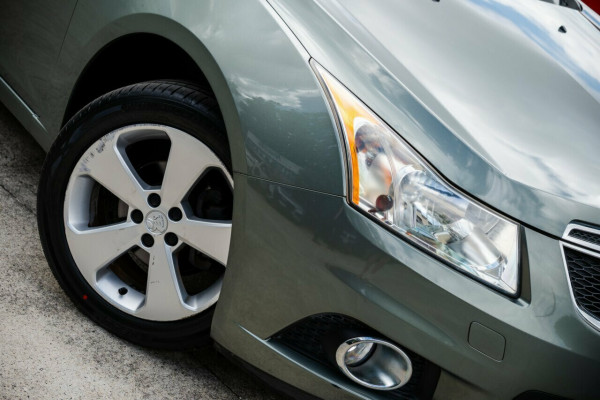 2014 Holden Cruze JH Series II Equipe Hatch Image 6
