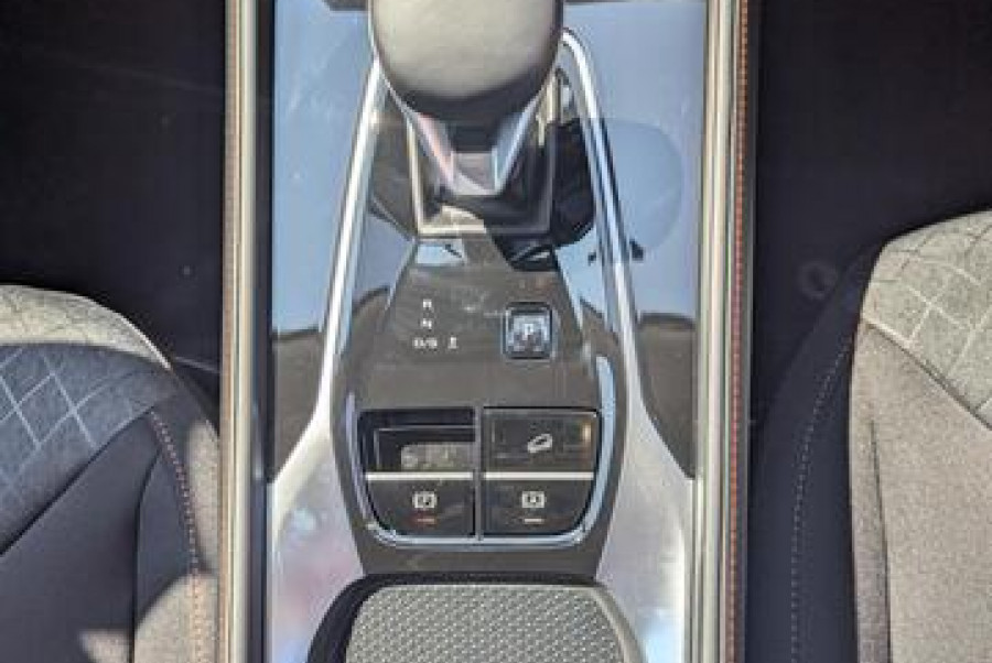 2024 MY24.5 MG HS AS33 Vibe SUV Image 12