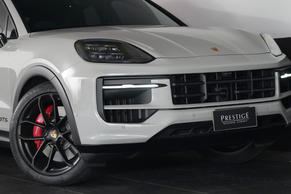 2024 Porsche Cayenne GTS Coupe Image 18