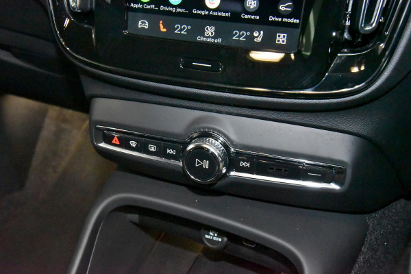 2025 MY26 Volvo XC40 XZ Plus B4 SUV Image 17