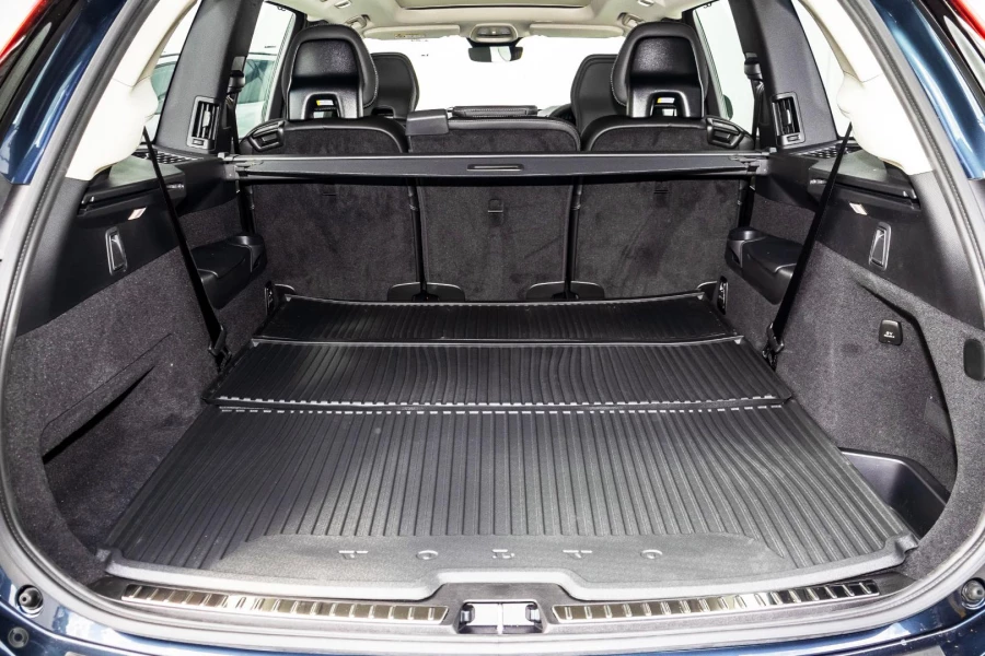 2025 MY26 Volvo XC90 L Series Ultra B5 Dark SUV Image 10