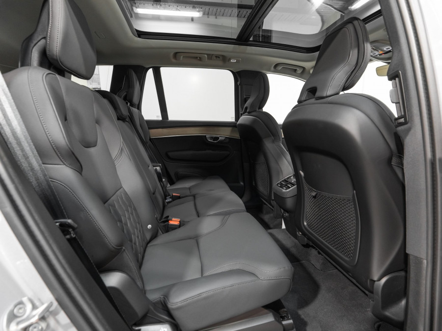 2026 Volvo XC90 L Series B5 AWD Plus SUV Image 19