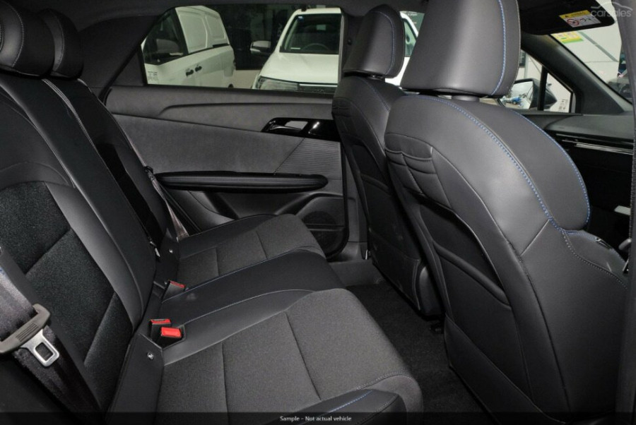 2024 MG MG4 MEH32 Essence 64 Hatch Image 9