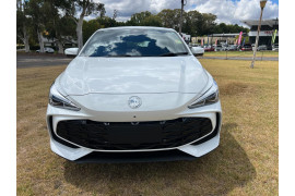 2025 MY24.5 MG MG3 ZP22 Essence Hybrid+ Hatch