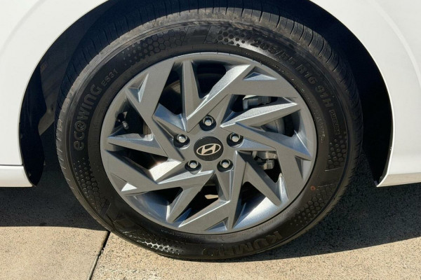 2024 MY25 Hyundai i30 CN7.V2 Elite Hybrid Sedan Image 9