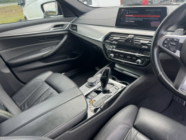 2018 BMW 5 Series G31 520d Touring Steptronic M Sport Wagon image 23
