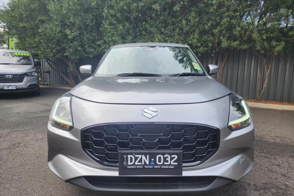 2026 Suzuki Swift UZ Hybrid Hatch Image 2