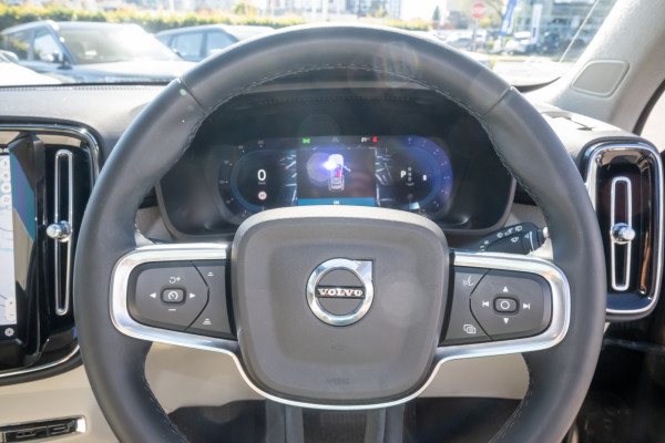 2022 MY23 Volvo XC40 XZ Ultimate B4 Dark SUV Image 12