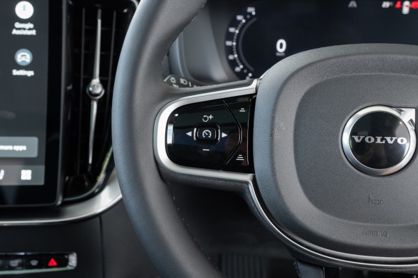 2026 Volvo XC90 L Series Ultra B5 Dark SUV Image 26