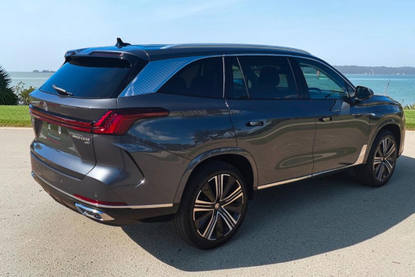 2025 MG QS IS31 Essence SUV Image 5