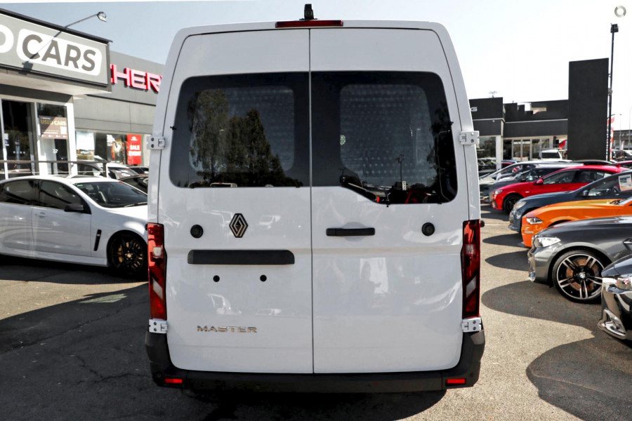 2026 Renault Master XDD  Van Image 6