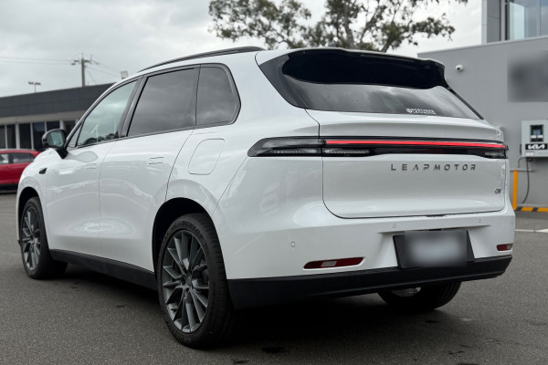 2025 Leapmotor C10 B11 REEV Ultra Hybrid Design Wagon Image 10