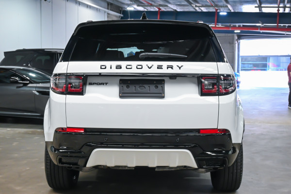 2026 Land Rover Discovery Sport L550 P250 Metropolitan SUV image 5