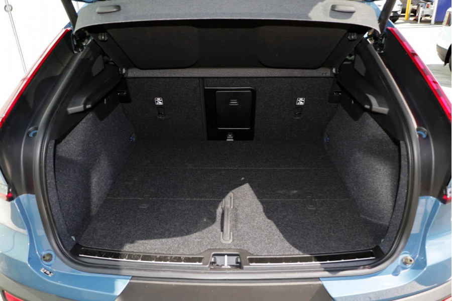 2023 MY24 Volvo C40 XK Recharge Twin SUV Image 10
