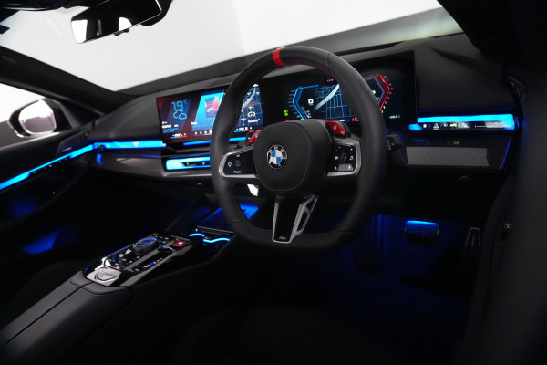 2025 BMW M5 Touring SUV Image 33