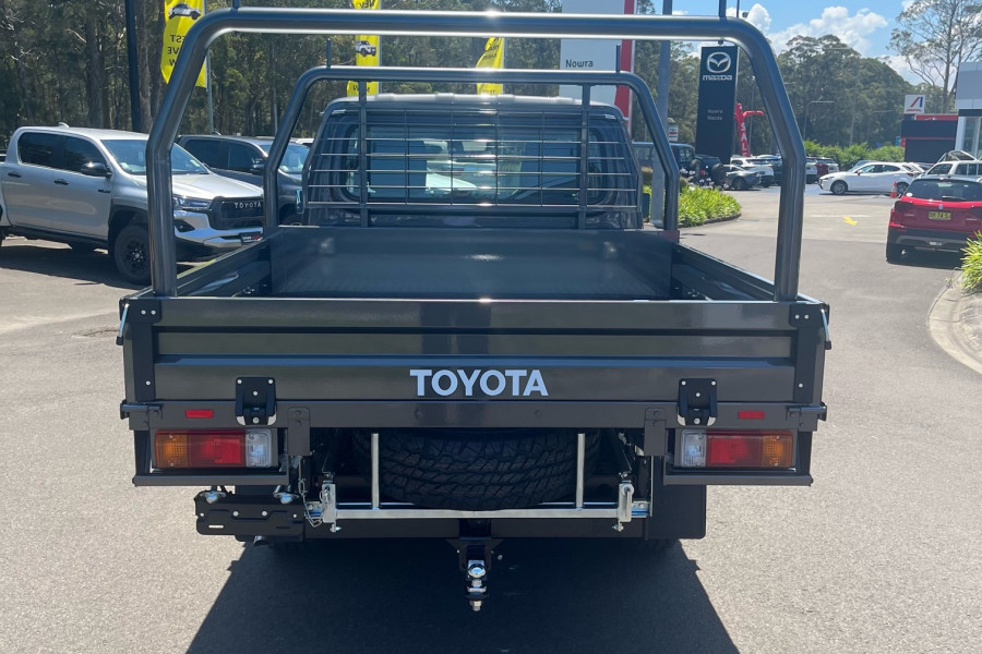 2024 MYon Toyota LandCruiser GDJL79R (Cab Chassis) GXL Double-Cab Cab-Chassis Image 7