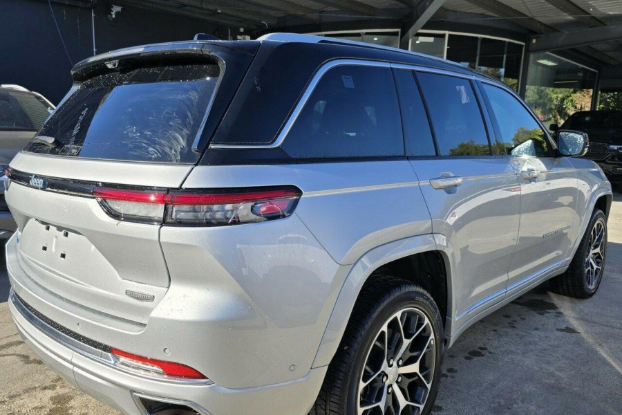2023 Jeep Grand Cherokee WL Summit Reserve 4xe SUV Image 8