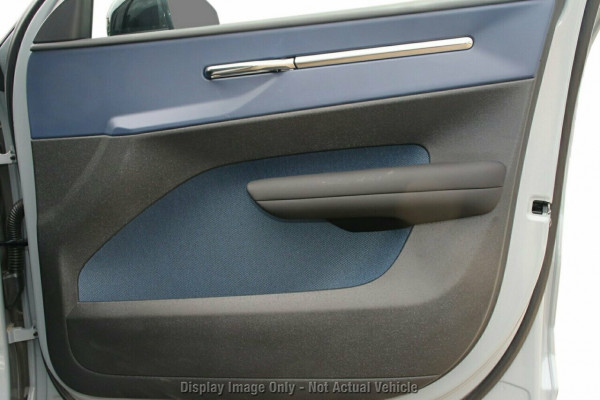 2024 Volvo EX30  Twin Motor Performance Ultra SUV Image 5
